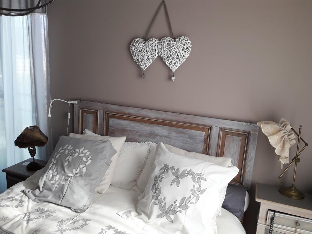 Romantic Room In Brussels Sky Exterior photo